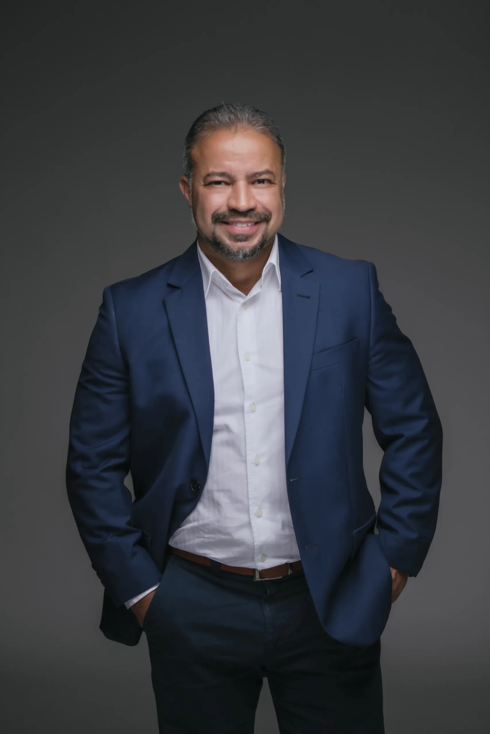 Dr. Gedealvares Jr.